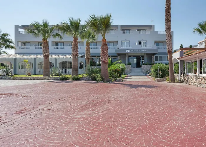 Апартаменты Evripides Triple 2