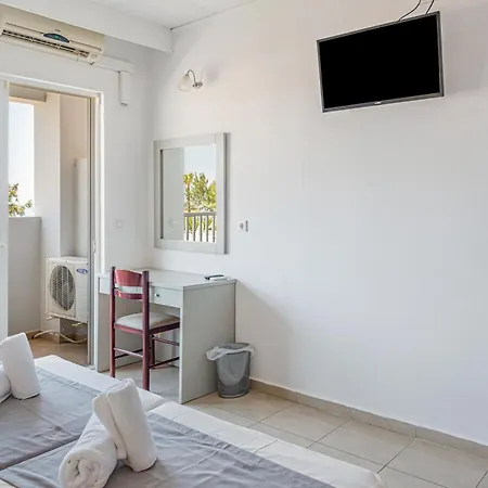 Apartment Evripides Triple 2